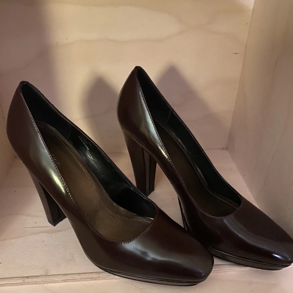 Calvin Klein Gabby Gold Platform Heel 9M Pre Owned
